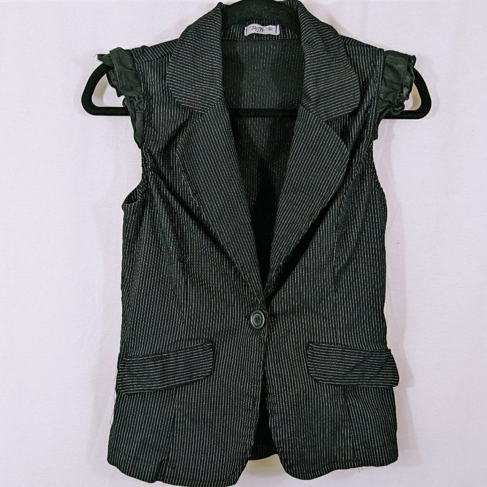 Better B. Black Pin Stripe Short Sleeve Blazer Size Junior's Large (Runs Small)